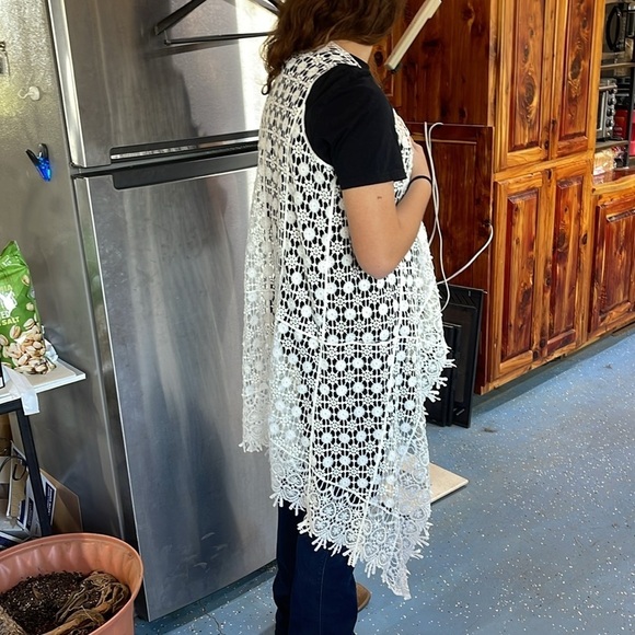 Crochet‎ lace cream long boho western vest shawl, women’s size Medium. Lace - Picture 4 of 11